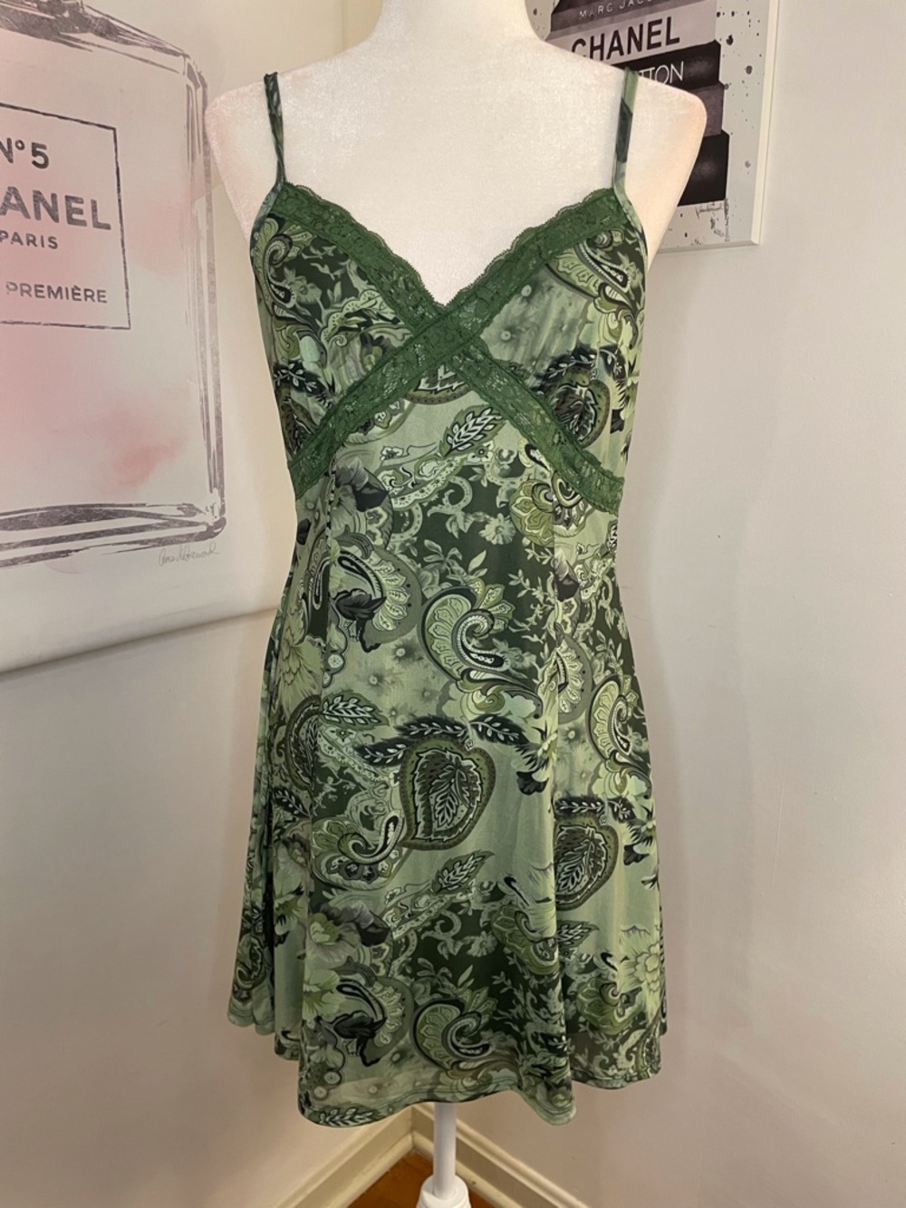 Just Polly Hot Topic Green Paisley Lace Trim Mini Slip Dress Size L Junior